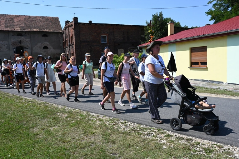 Postój obiadowy w Gwoździanach