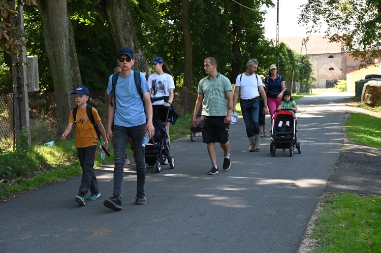 Postój obiadowy w Gwoździanach