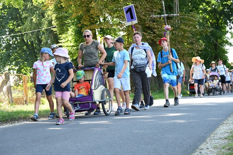 Postój obiadowy w Gwoździanach