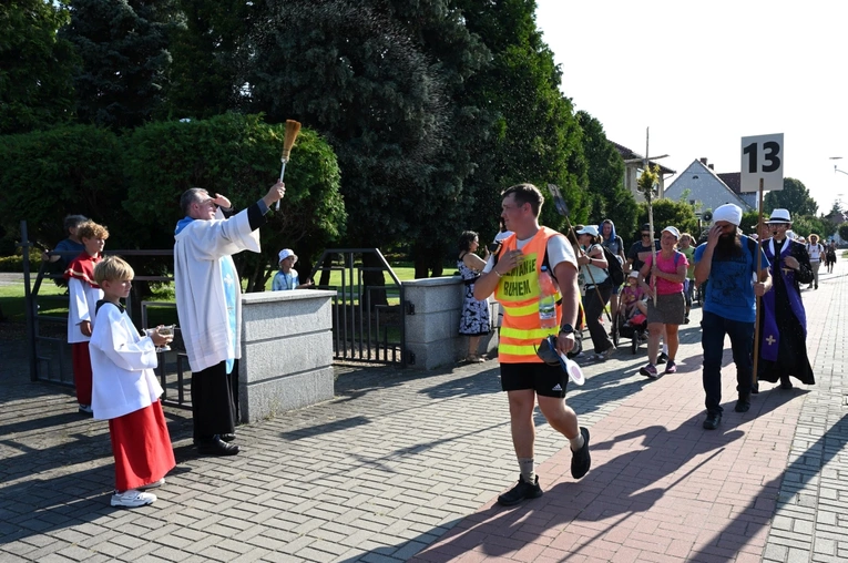 Ciasna wita pielgrzymów