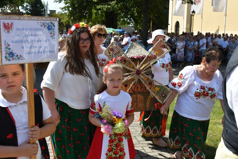 Diecezjalne dożynki u Pani Cierpliwie Słuchającej w Rokitnie
