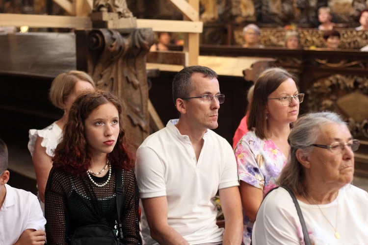 15 sierpnia - odpust w sanktuarium w Henrykowie