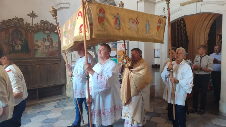 15 sierpnia - odpust w sanktuarium w Henrykowie