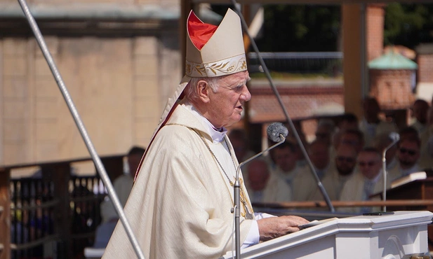 Biskup senior Ignacy Dec