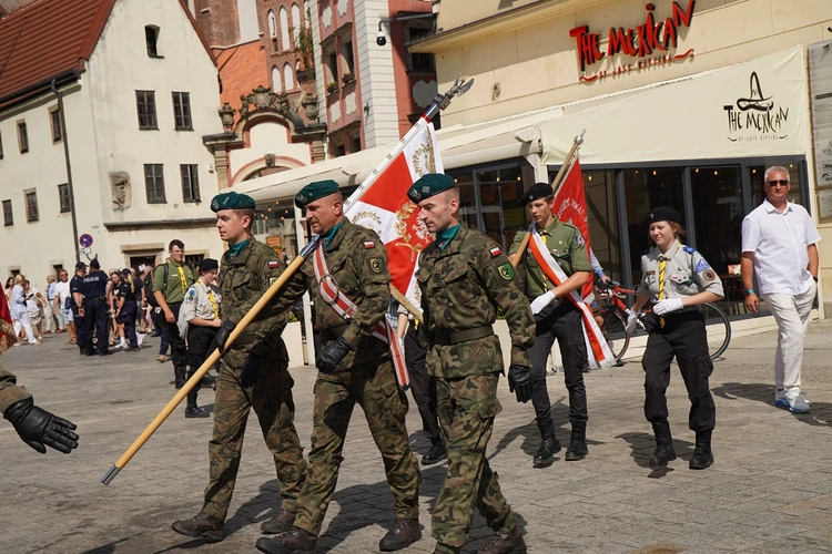 Uroczystość Wniebowzięcia NMP i Święto Wojska Polskiego w bazylice św. Elżbiety we Wrocławiu