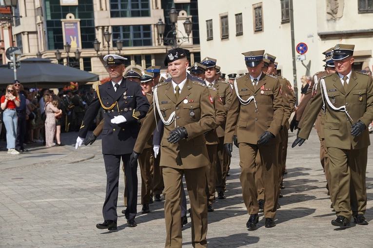 Uroczystość Wniebowzięcia NMP i Święto Wojska Polskiego w bazylice św. Elżbiety we Wrocławiu