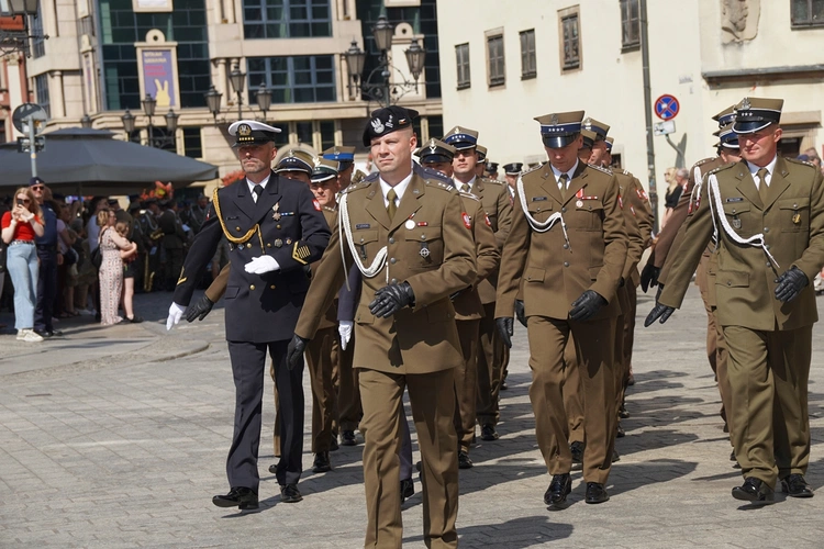 Uroczystość Wniebowzięcia NMP i Święto Wojska Polskiego w bazylice św. Elżbiety we Wrocławiu