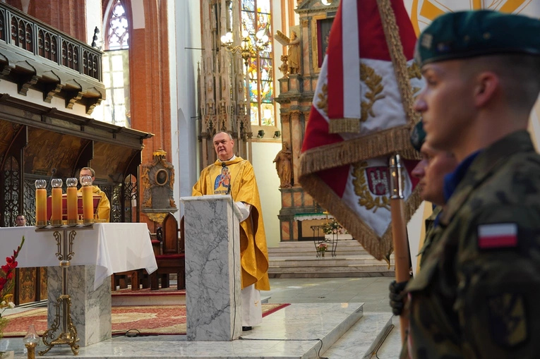Uroczystość Wniebowzięcia NMP i Święto Wojska Polskiego w bazylice św. Elżbiety we Wrocławiu