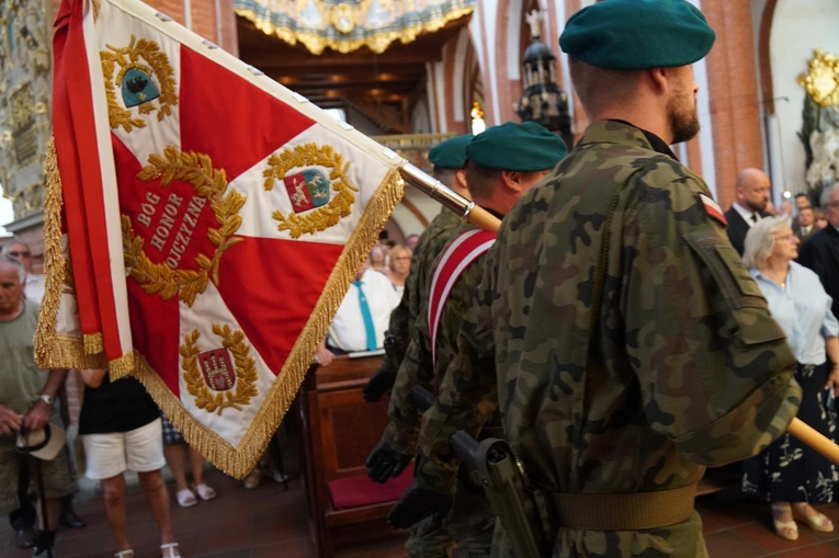 Uroczystość Wniebowzięcia NMP i Święto Wojska Polskiego w bazylice św. Elżbiety we Wrocławiu