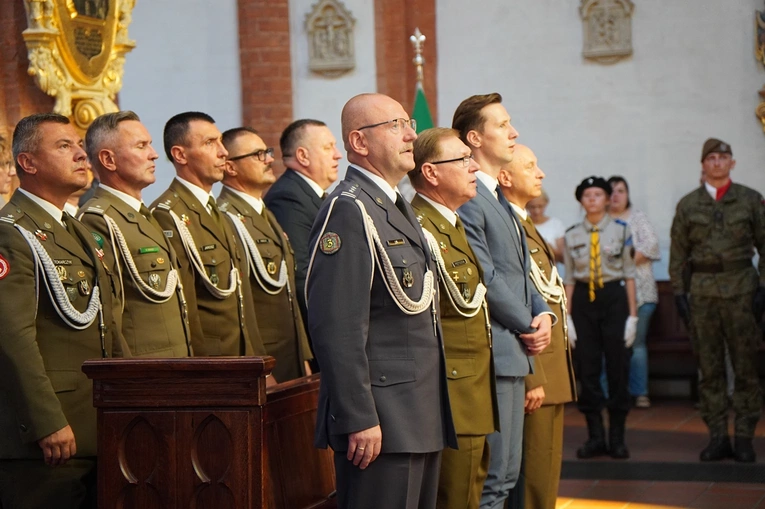 Uroczystość Wniebowzięcia NMP i Święto Wojska Polskiego w bazylice św. Elżbiety we Wrocławiu