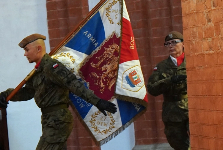 Uroczystość Wniebowzięcia NMP i Święto Wojska Polskiego w bazylice św. Elżbiety we Wrocławiu