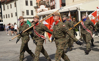 Uroczystość Wniebowzięcia NMP i Święto Wojska Polskiego w bazylice św. Elżbiety we Wrocławiu
