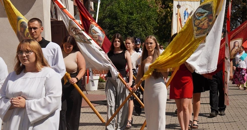 Z Wniebowziętą w Ligocie Książęcej