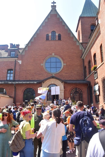 Pielgrzymi z Wrocławia dotarli do Krakowa-Łagiewnik