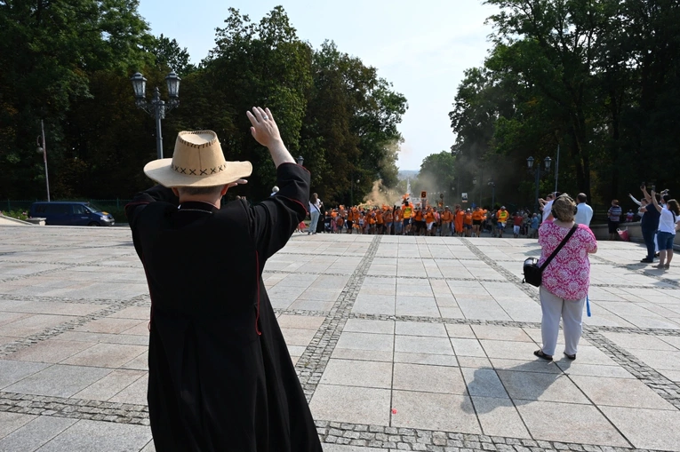 Szóstki u celu drogi