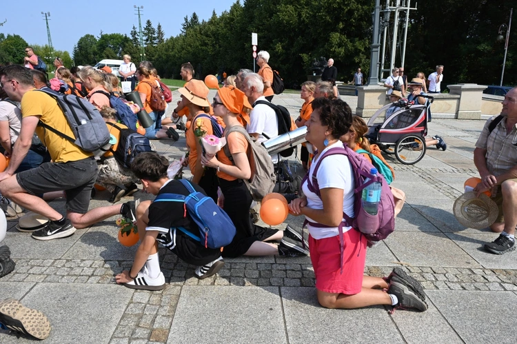 Szóstki u celu drogi