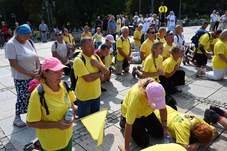 Szóstki u celu drogi