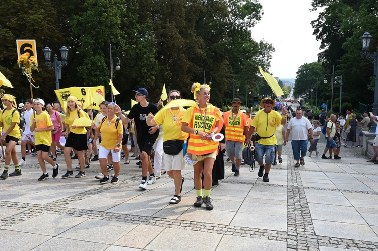 Szóstki u celu drogi