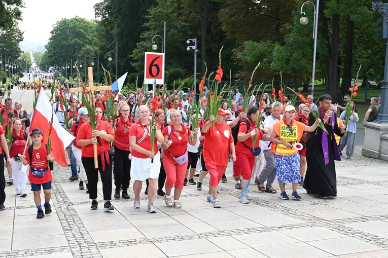 Szóstki u celu drogi