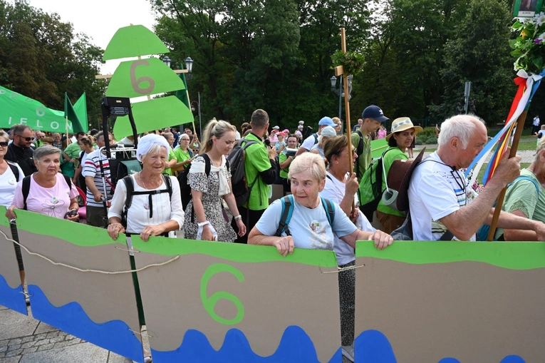 Szóstki u celu drogi