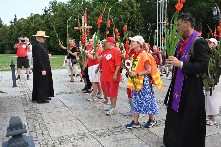 Szóstki u celu drogi