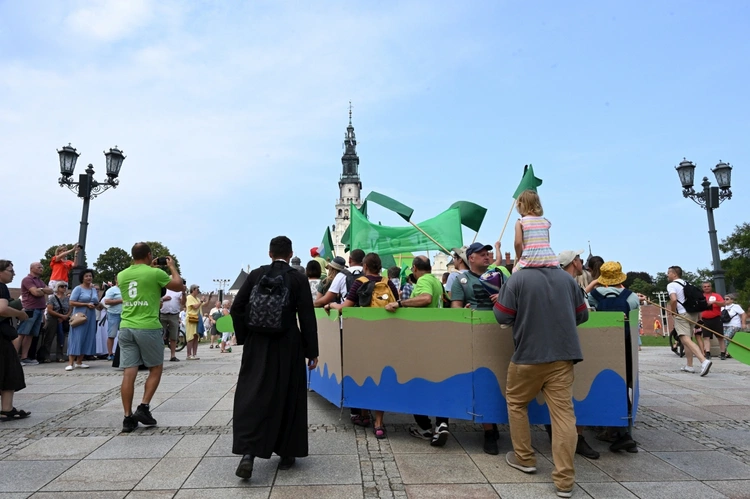 Szóstki u celu drogi