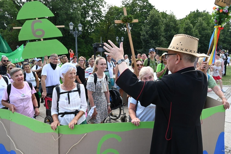 Szóstki u celu drogi