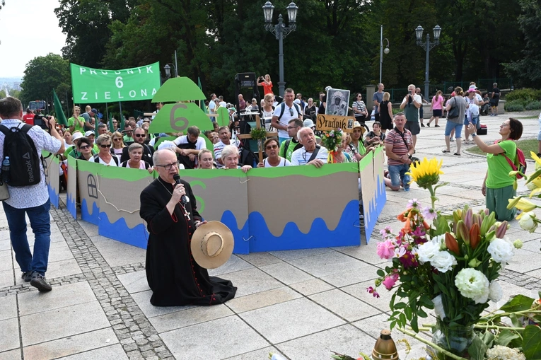 Szóstki u celu drogi