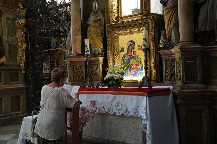8. Pielgrzymka Wspólnot Żywego Różańca i Czcicieli Matki Bożej do Henrykowa