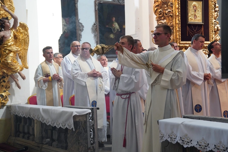 8. Pielgrzymka Wspólnot Żywego Różańca i Czcicieli Matki Bożej do Henrykowa