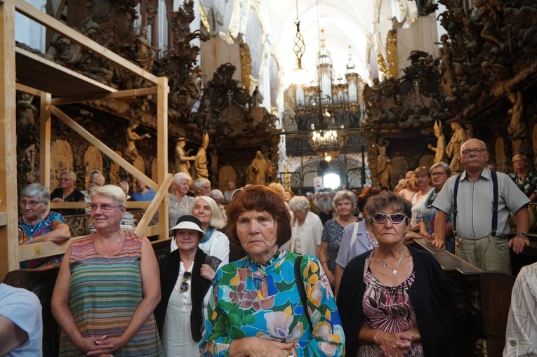 8. Pielgrzymka Wspólnot Żywego Różańca i Czcicieli Matki Bożej do Henrykowa