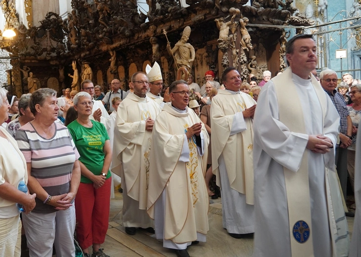 8. Pielgrzymka Wspólnot Żywego Różańca i Czcicieli Matki Bożej do Henrykowa