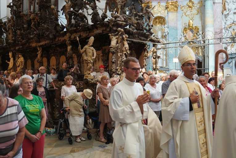 8. Pielgrzymka Wspólnot Żywego Różańca i Czcicieli Matki Bożej do Henrykowa