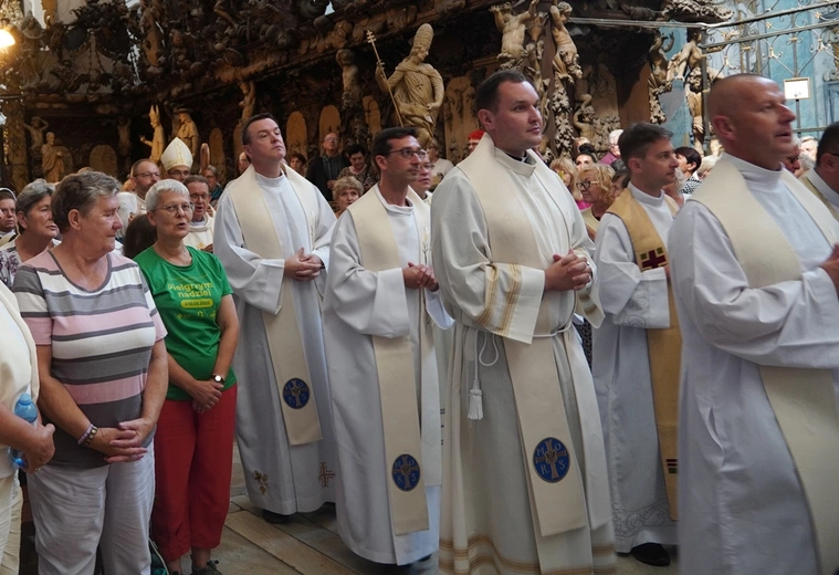 8. Pielgrzymka Wspólnot Żywego Różańca i Czcicieli Matki Bożej do Henrykowa