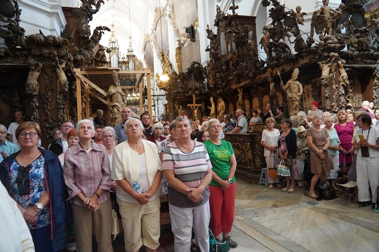 8. Pielgrzymka Wspólnot Żywego Różańca i Czcicieli Matki Bożej do Henrykowa