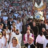 Abp Filipazzi: Przenieśmy do codzienności perspektywę hymnu "Magnificat"