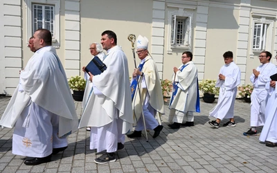 Naszym zadaniem jest odbudowanie w świecie klimatu nadziei i ufności