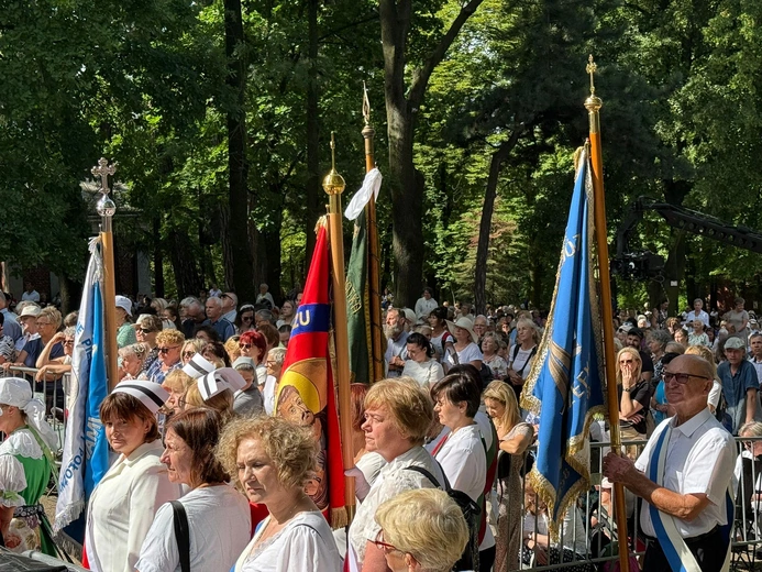 Piekary Śląskie. Nauka społeczna bp. Marka Szkudło do kobiet i dziewcząt