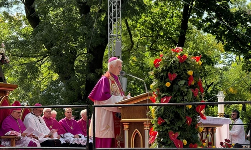 Piekary Śląskie. Nauka społeczna bp. Marka Szkudło do kobiet i dziewcząt