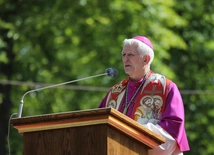 Bp Szkudło: Kobieta - serce rodziny i sumienie społeczności