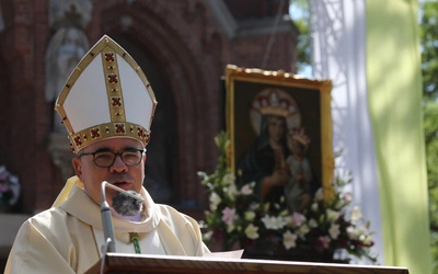 Abp Filipazzi do kobiet: Razem z Maryją pielgrzymujcie "ku nadziei"
