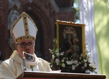 Abp Filipazzi do kobiet: Razem z Maryją pielgrzymujcie "ku nadziei"