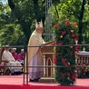 Piekary Śląskie. Pielgrzymka kobiet i dziewcząt. Homilia abp. Antonio Guido Filipazziego