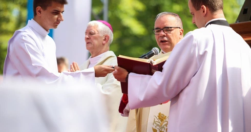 Bp Marek Szudkło i abp Antonio Guido Filipazzi 
