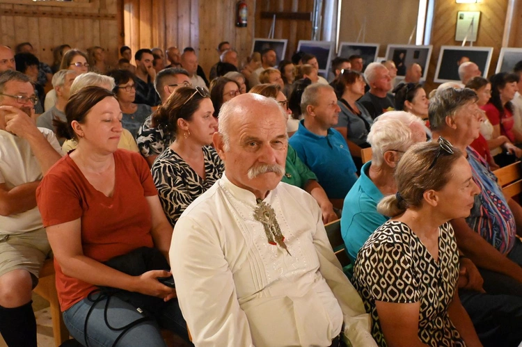 Między niebem a ziemią 