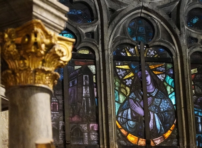 Z Matką Bożą po katedrze wrocławskiej