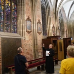 Z Matką Bożą po katedrze wrocławskiej
