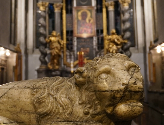Z Matką Bożą po katedrze wrocławskiej