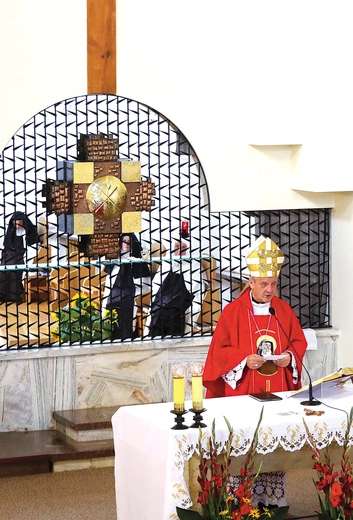 Modlitwa w oświęcimskim Karmelu. 