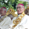 Abp Alfons Nossol (z prawej) obchodził w tych dniach  93. rocznicę urodzin. 